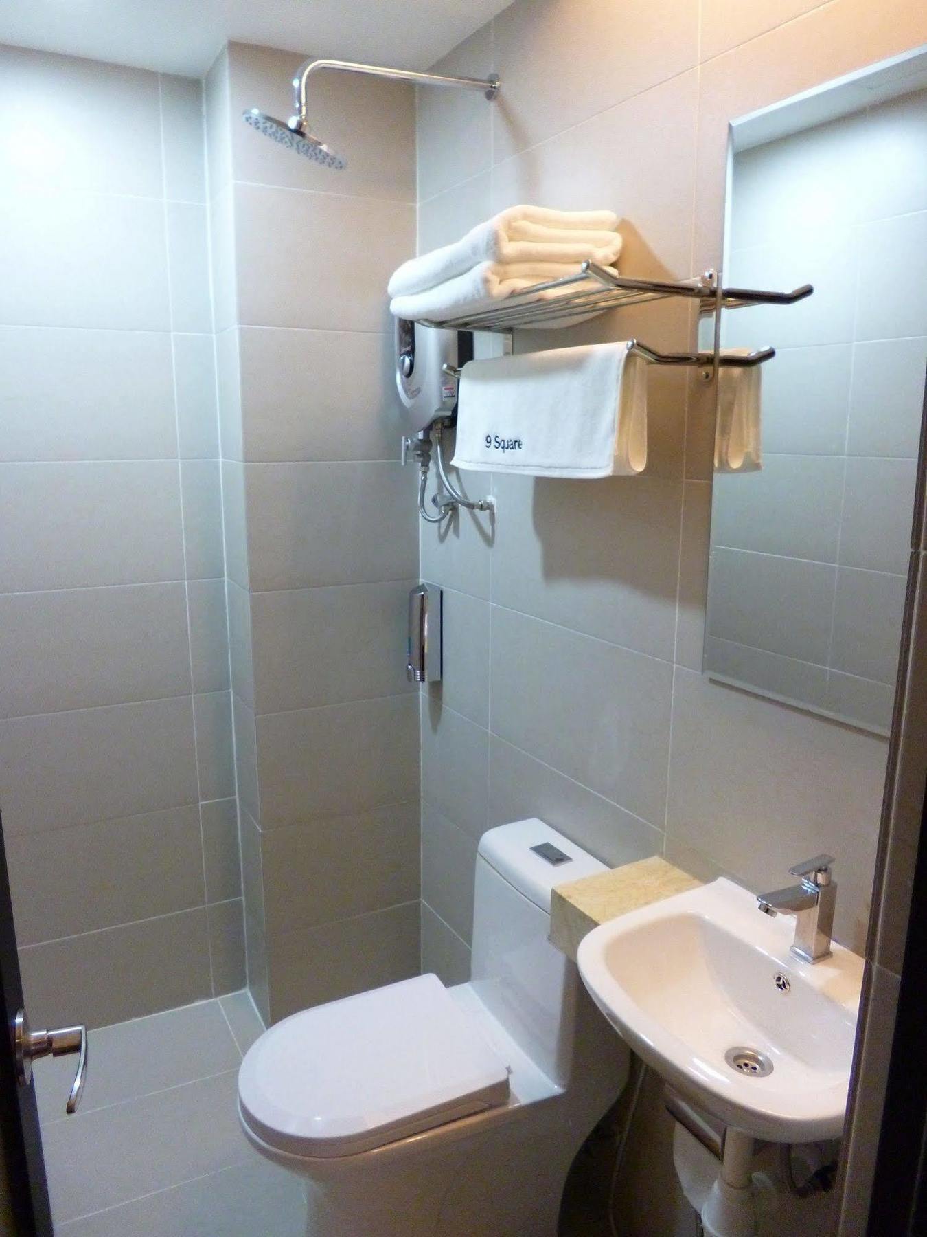 9 Square Hotel - Банги Экстерьер фото