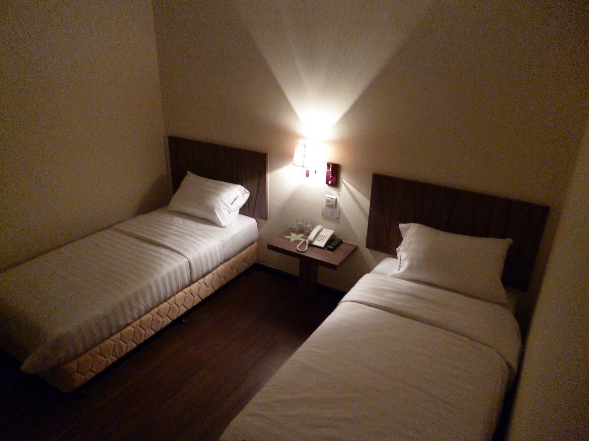 9 Square Hotel - Банги Экстерьер фото